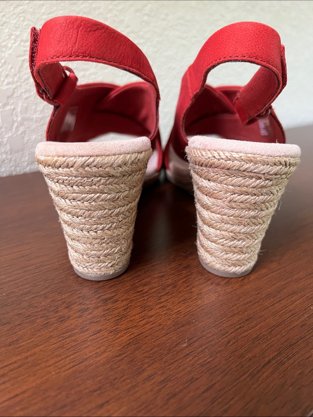 NWT, Clarks Lafley Alaine Red Suede Crossover Slingback Sandals - Picture 9 of 10